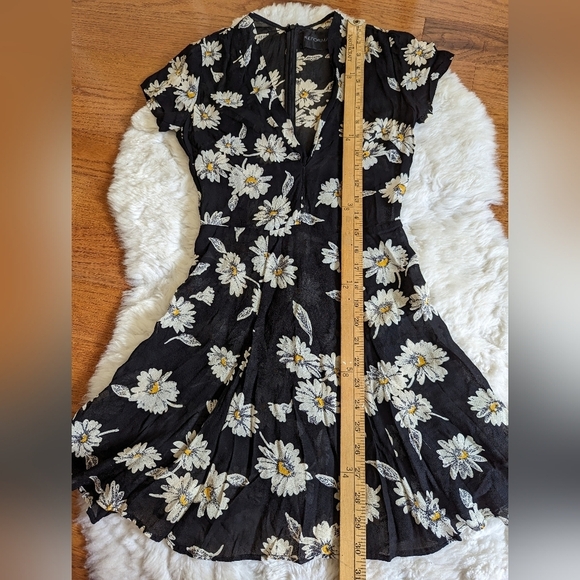 Reformation Daisy print mini dress xs - Picture 12 of 14